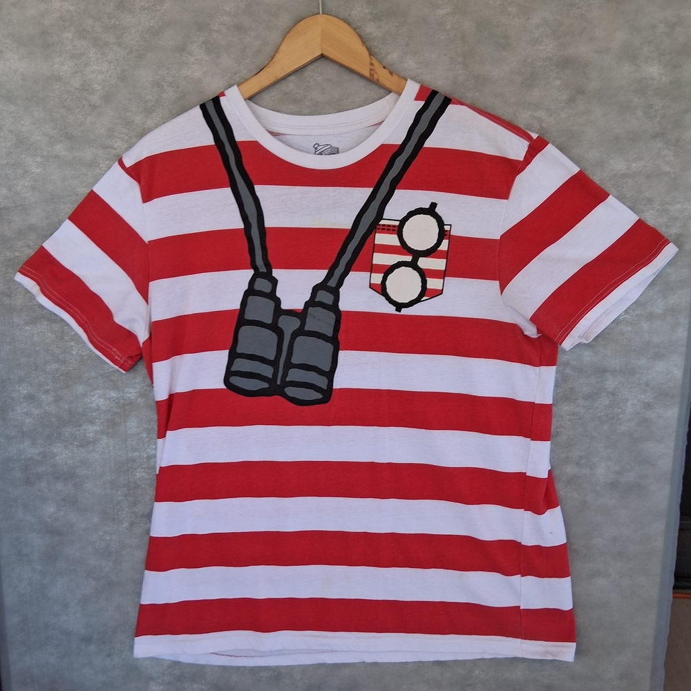 Men's "Where's Waldo 2" Design T-shirt : Size XL